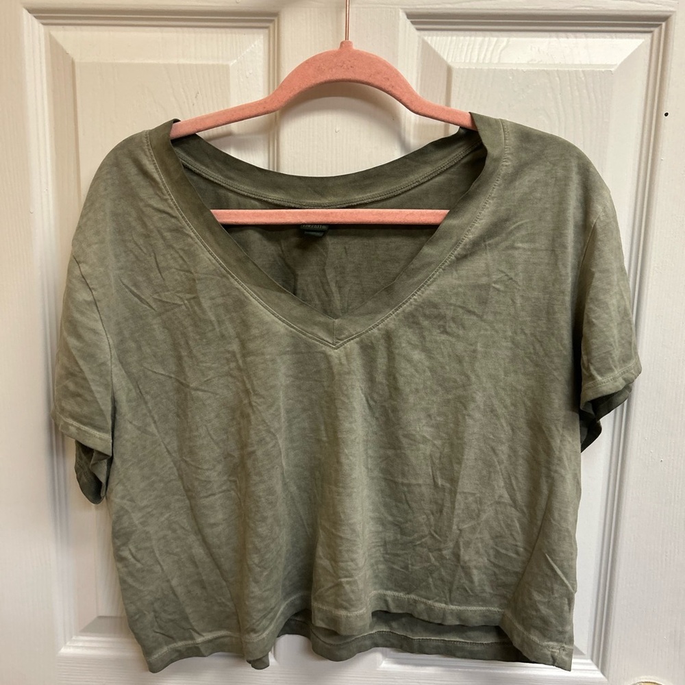 Wild Fable Olive Short Sleeve V-Neck Tee